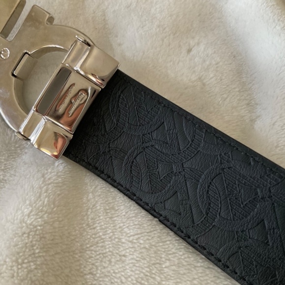 White Salvatore Ferragamo Paloma Reversible Belt 32-36” waist - Picture 5 of 8